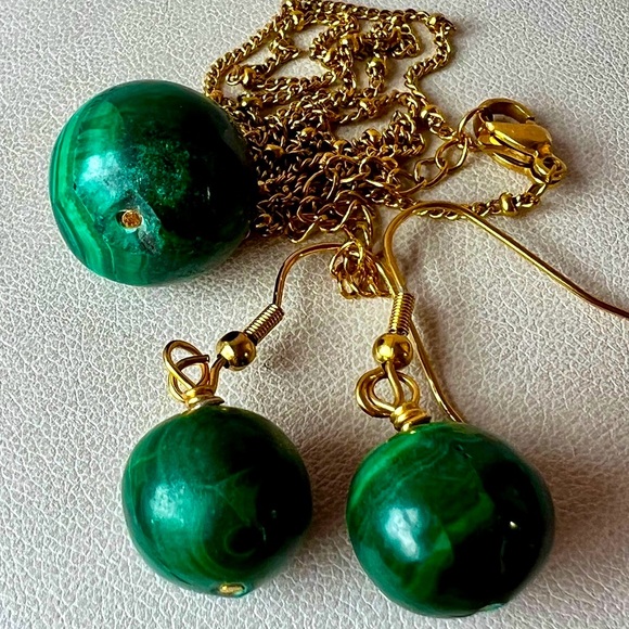 VINTAGE PORTUGUESE LARGE GENUINE MALACHITE ROUND BEADS NECKLACE & EARRINGS SET